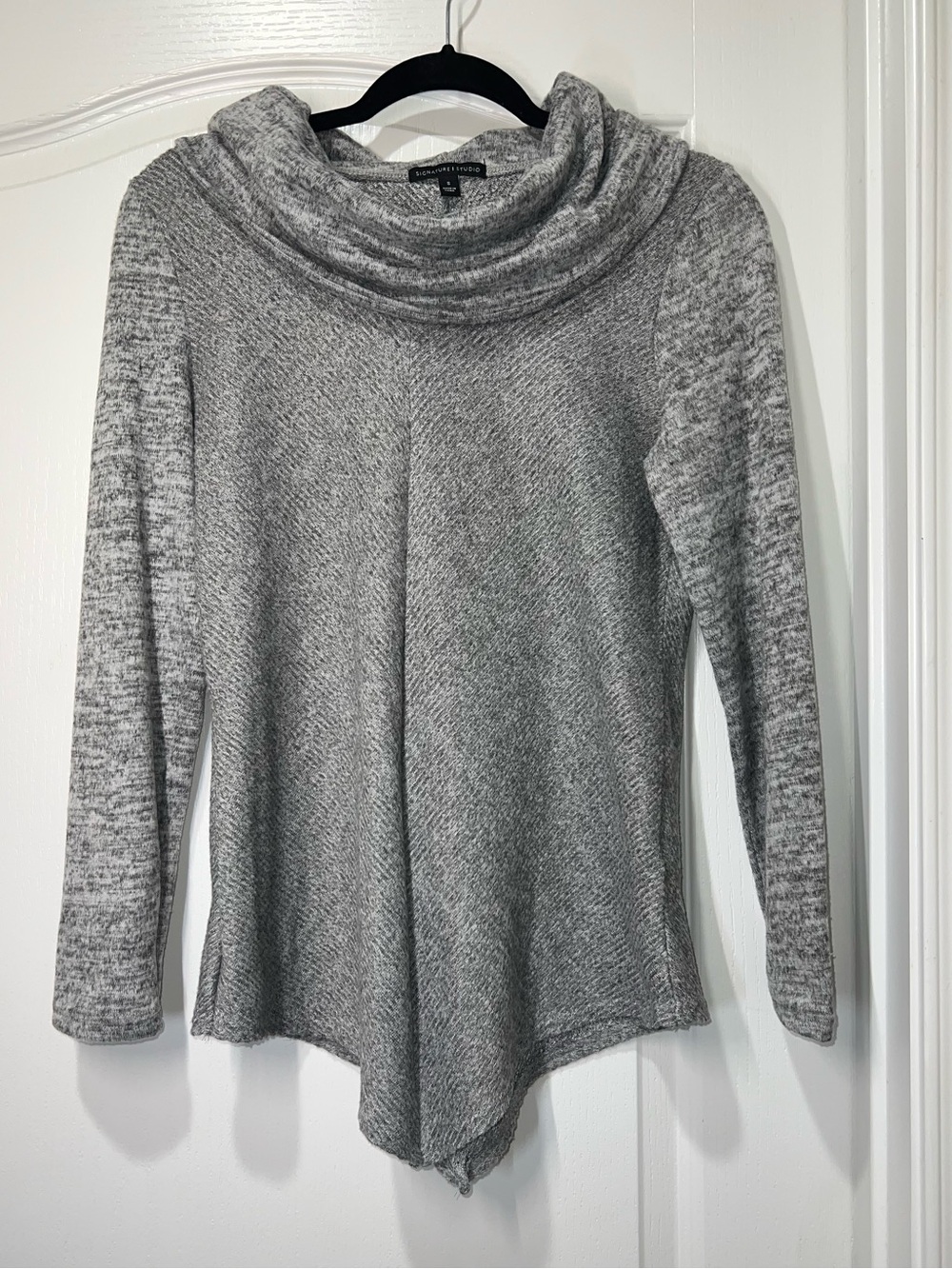 Signature Studio Heather Grey Cowl Neck Pullover Knit Sweater Women’s Small